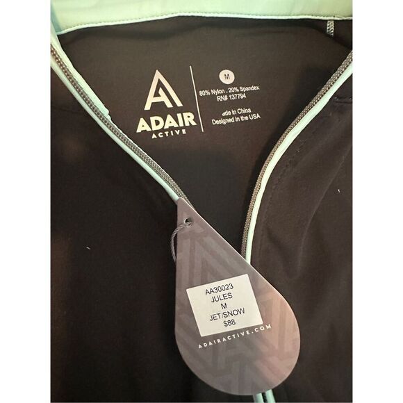 NWT Adair Active black and teal Jules zip up- Size M - Picture 3 of 9